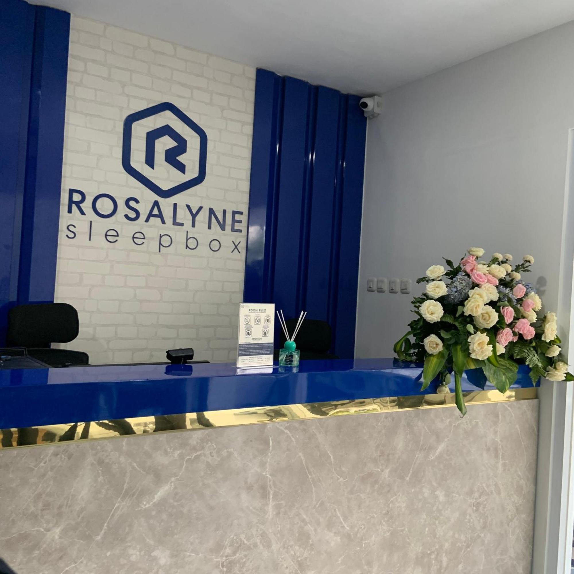 מלון יוגיאקרטה Rosalyne Sleepbox Malioboro 3 מראה חיצוני תמונה