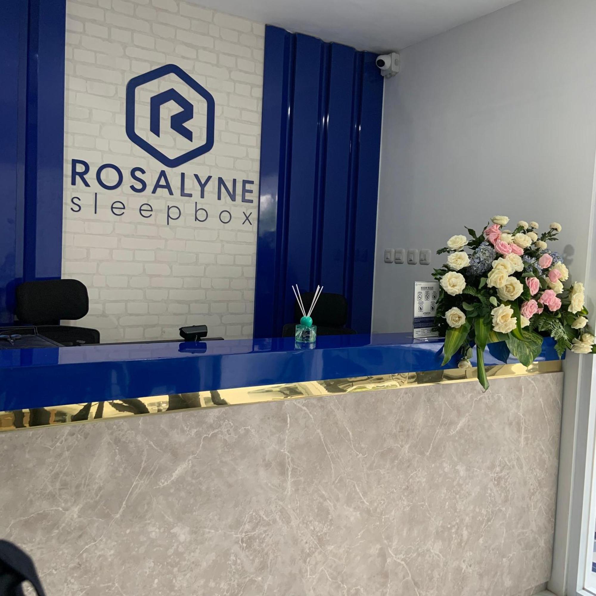 מלון יוגיאקרטה Rosalyne Sleepbox Malioboro 3 מראה חיצוני תמונה